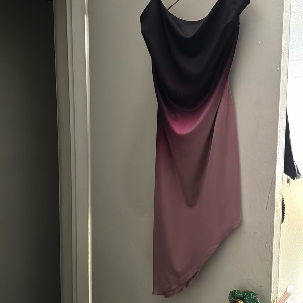 Sexy dress from Windsor also nice color